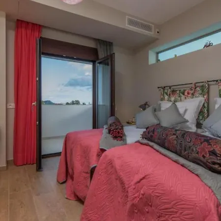 Premium Zakynthos 5 Bedrooms Nezuko Spacious Furnished Sarakinádhon