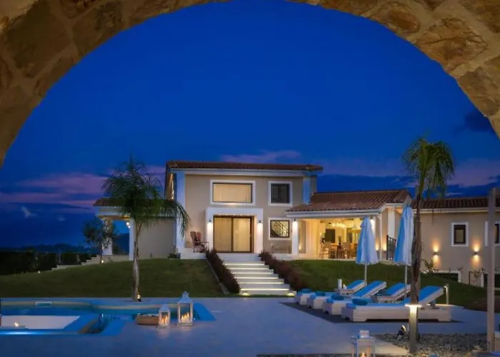 Premium Zakynthos 5 Bedrooms Nezuko Spacious Furnished Sarakinádhon