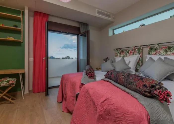 Premium Zakynthos 5 Bedrooms Nezuko Spacious Furnished Sarakinádhon