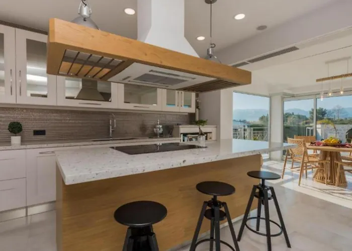Premium Zakynthos 5 Bedrooms Nezuko Spacious Furnished